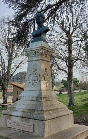 Statue de Lamartine - Milly-Lamartine 
