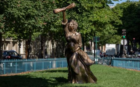Statue Solitude Paris 17e