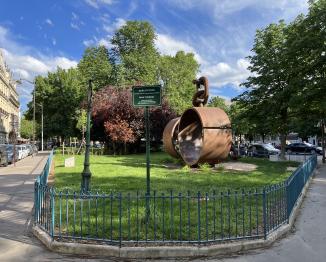 Sculpture "Fers" 17e arrondissement
