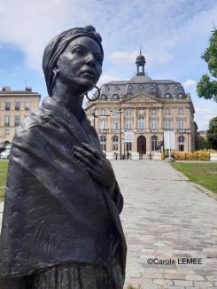 Statue de Modeste Testas née Al Pouessio. Co-réalisation le sculpteur Caymitte Filipo et l'anthropologue Carole Lemee
