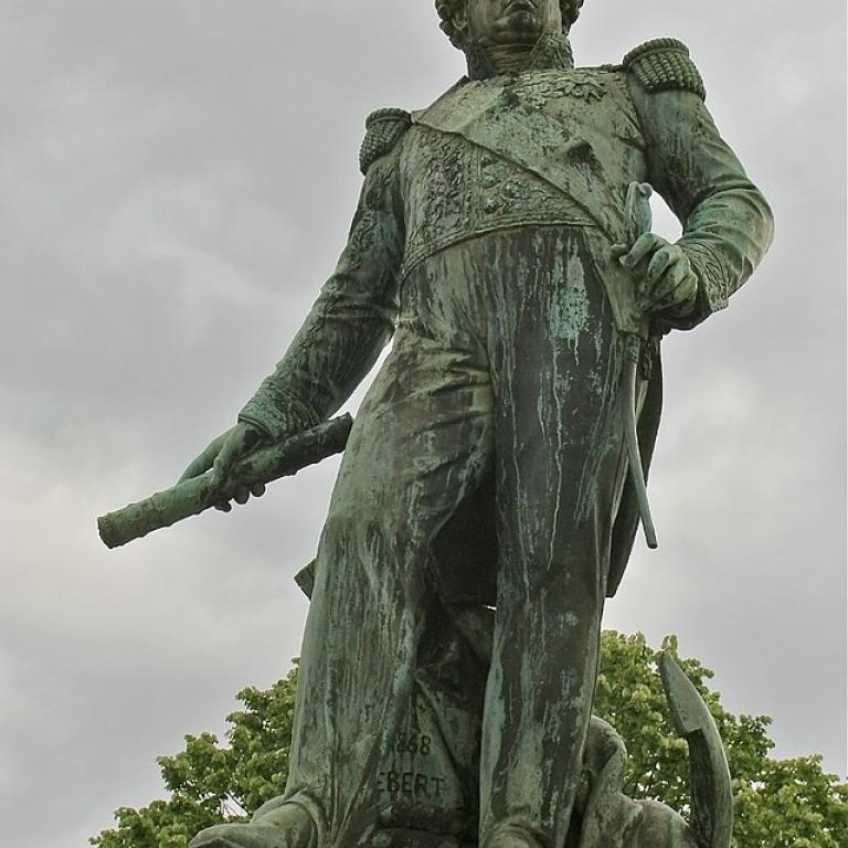 Statue de Guy-Victor Duperré