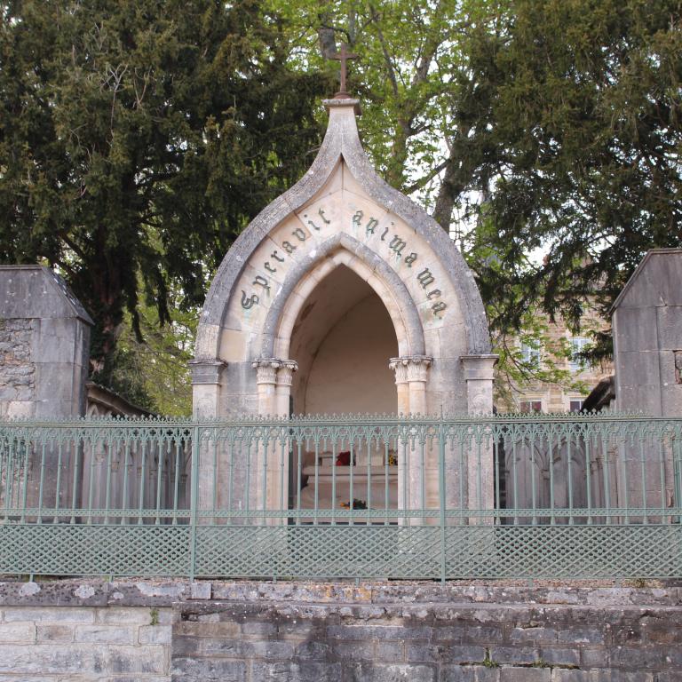 Photographie du tombeau de Lamartine à Saint-Point