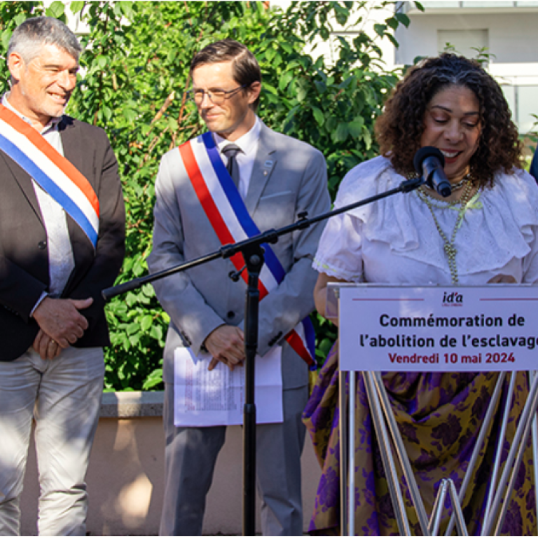 Photographie de l'événement de l'Isle-d'Abeau en présence des élu.es.