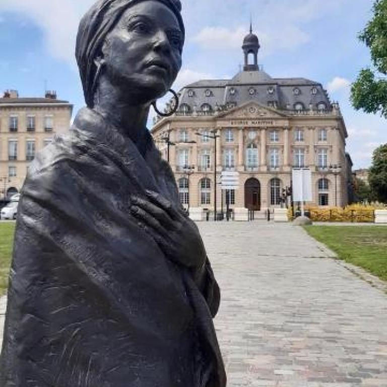 statue Modeste Testas quai Louis XVIII à Bordeaux. 