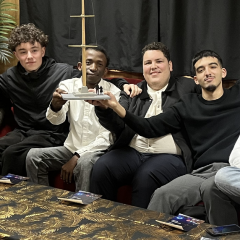 Mat de la fraternit&eacute;