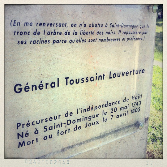 Plaque buste Toussaint Louverture